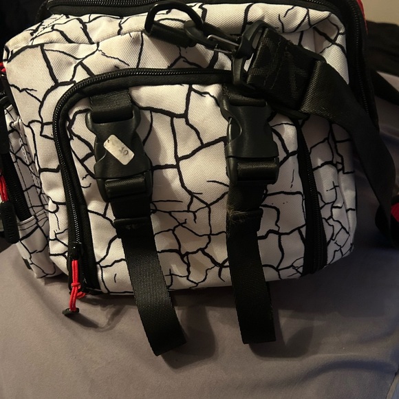 WolfPAK 30L “the ruin” duffle bag - Picture 6 of 9